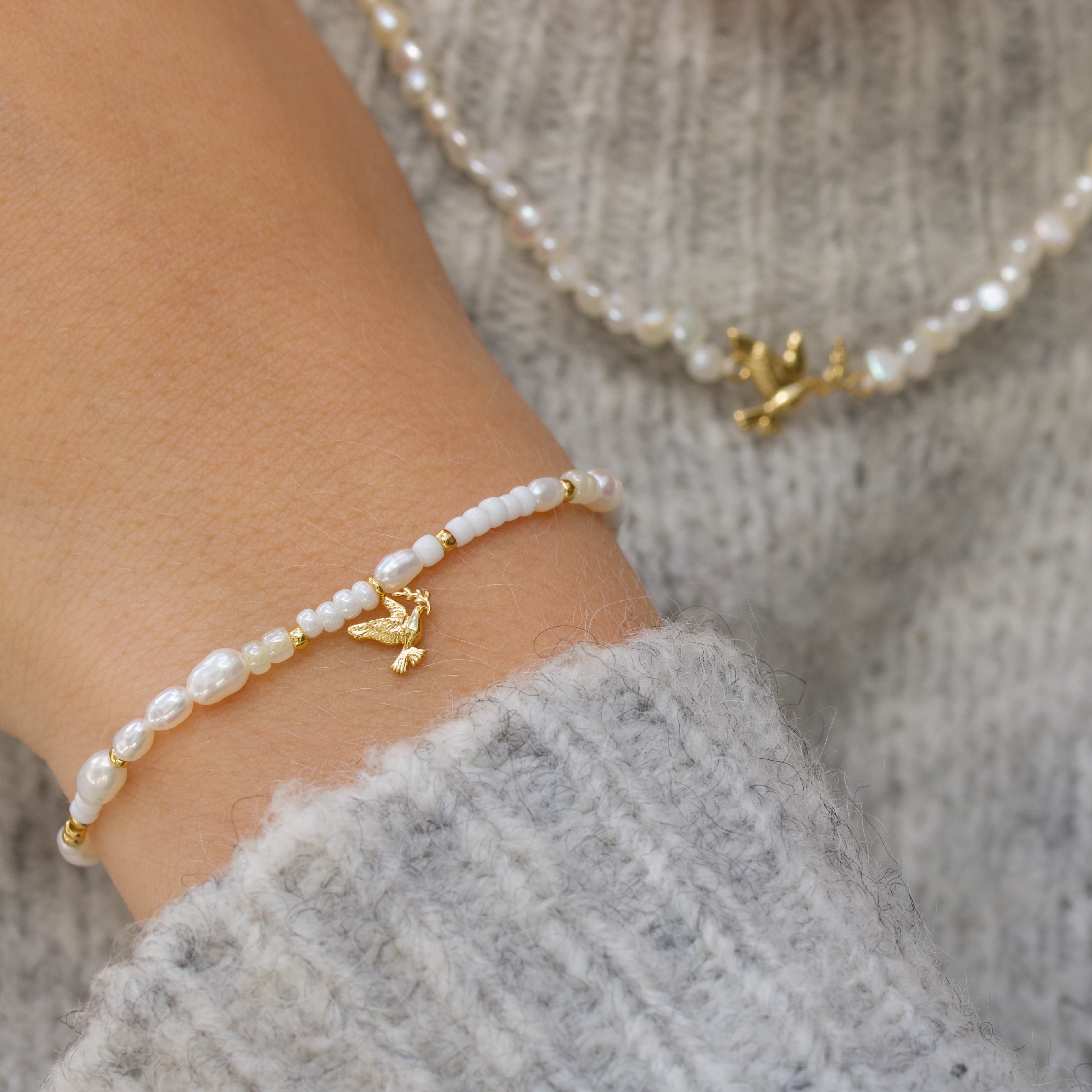 Peace pearl Bracelet