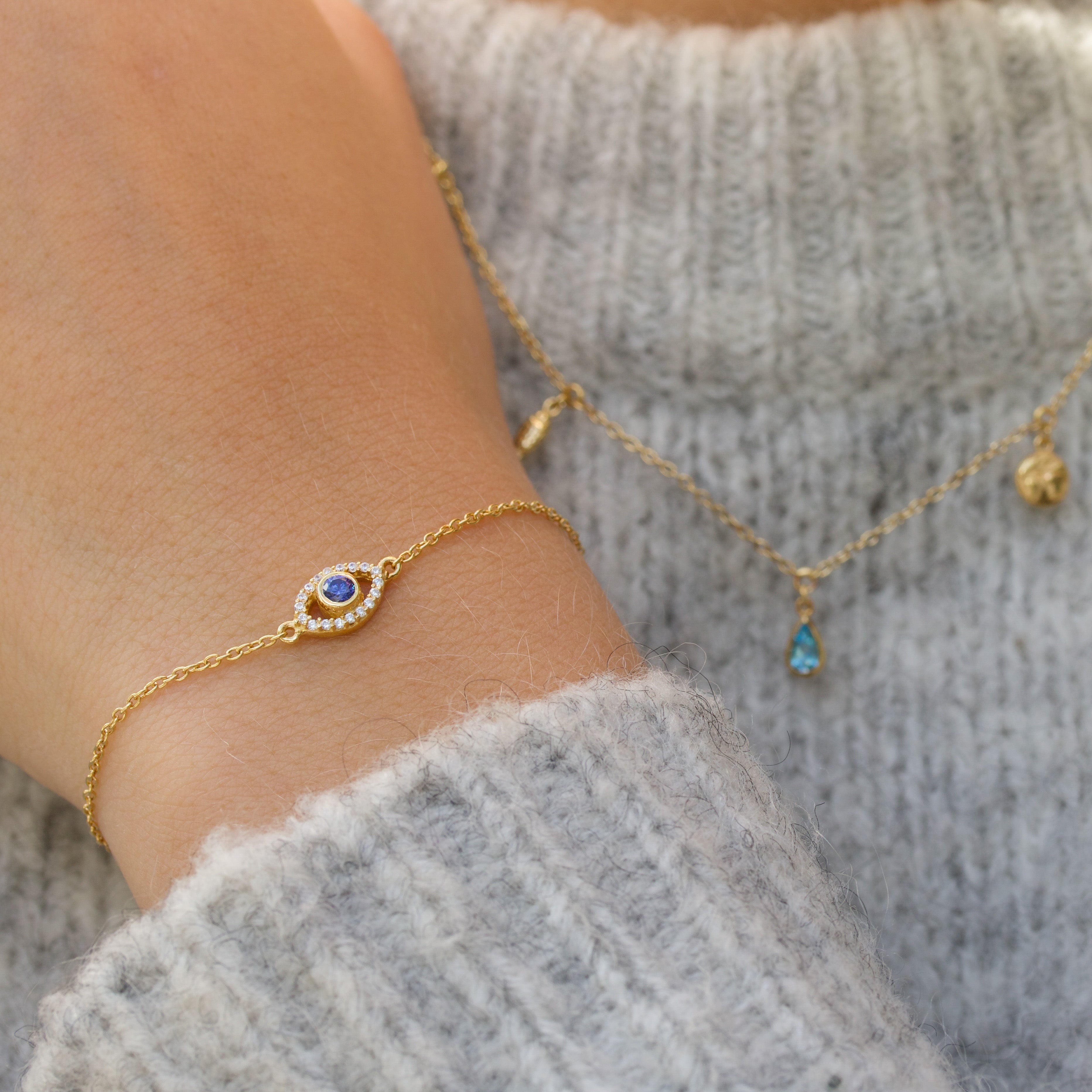 Sparkly Eye Bracelet