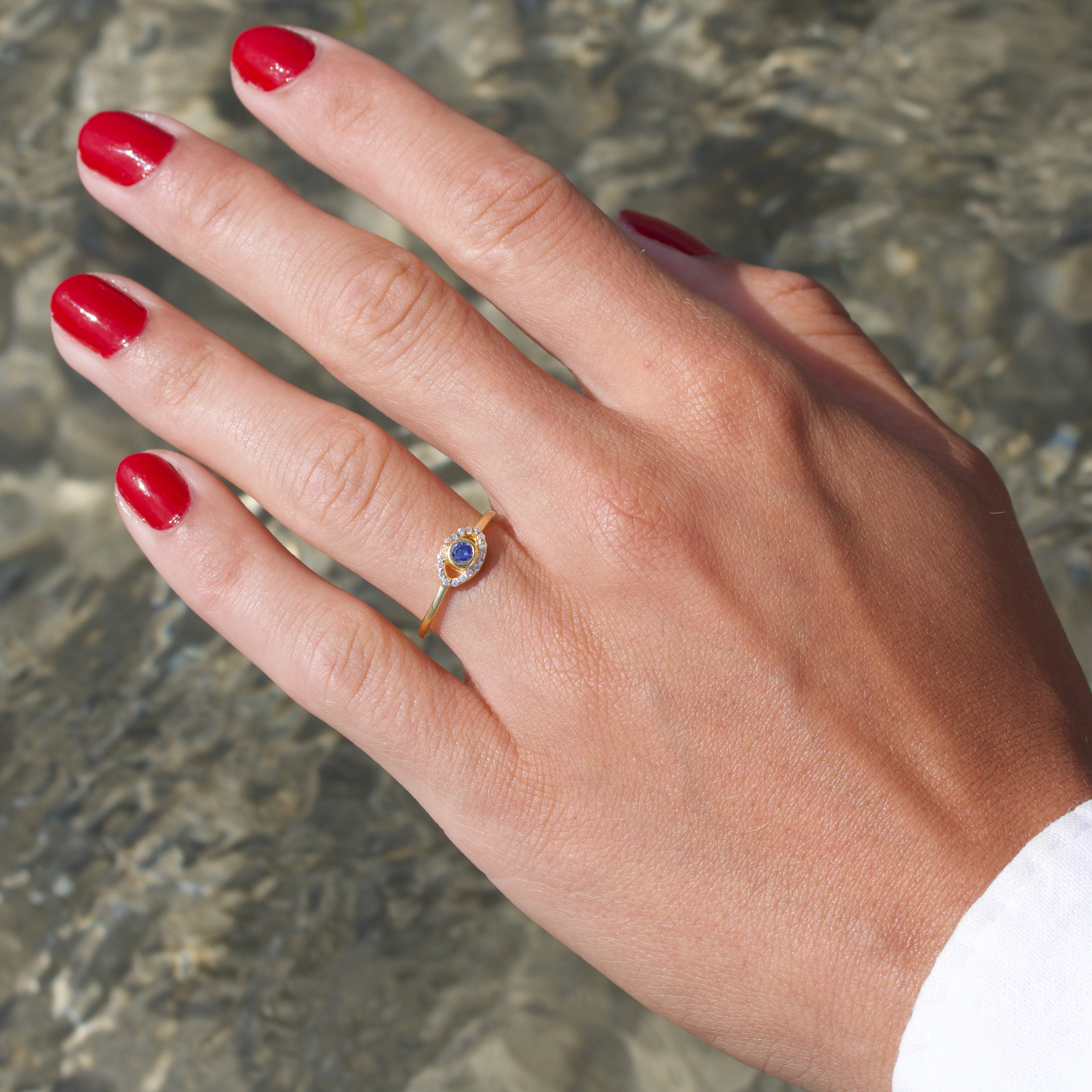 Sparkly Eye Ring