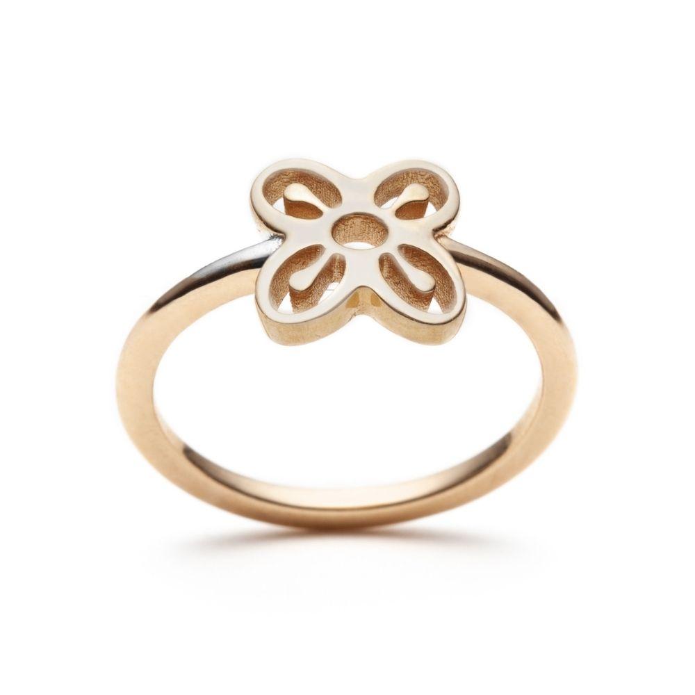 Bese Saka Ring - With Love Darling