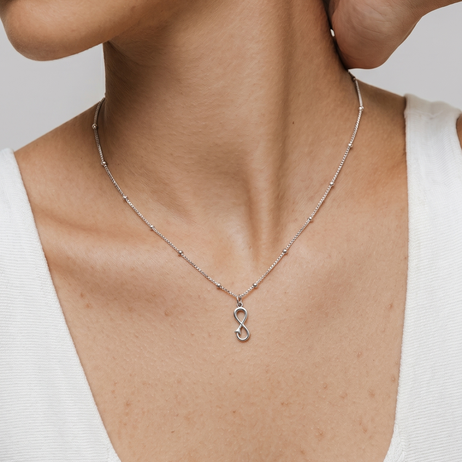 Infinity Necklace Silver