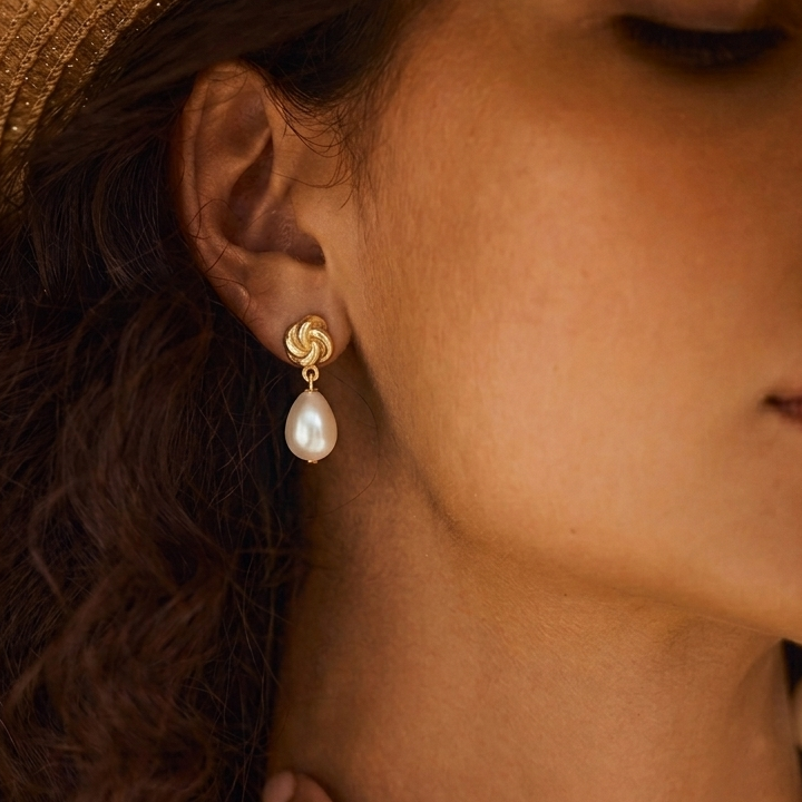 Knot Pearl Earring